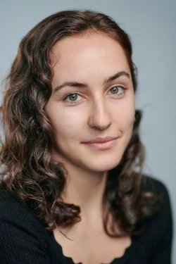 Liana Navrot
